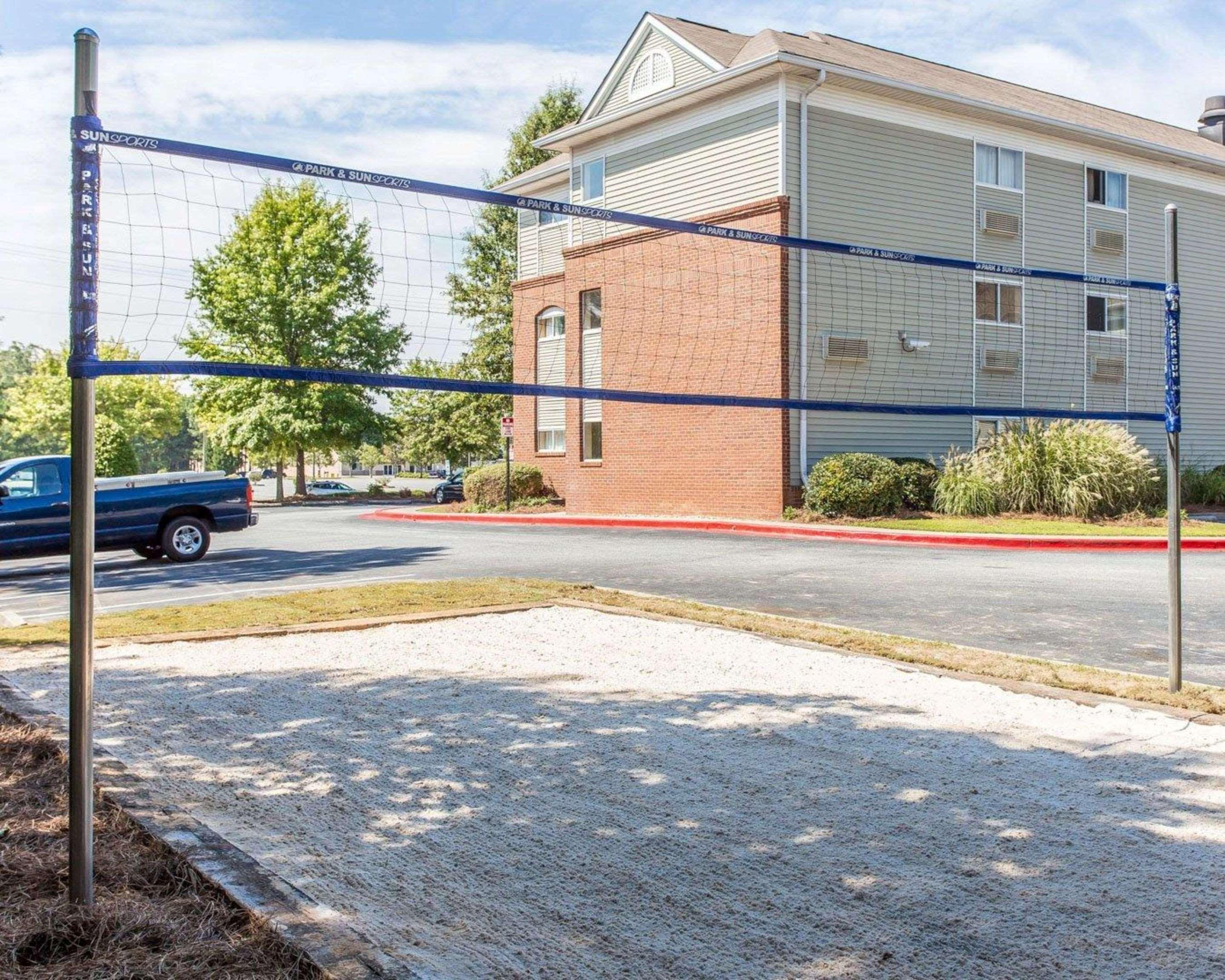 Suburban Studios Kennesaw-Marietta North Exterior photo